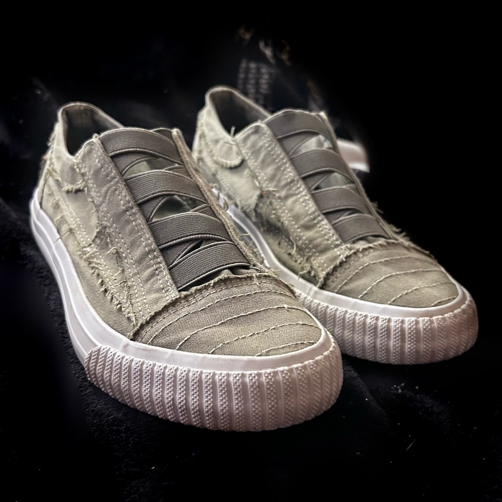 BLOWFISH MAURA Khaki Sneakers. Size 7.5 - Picture 10 of 14